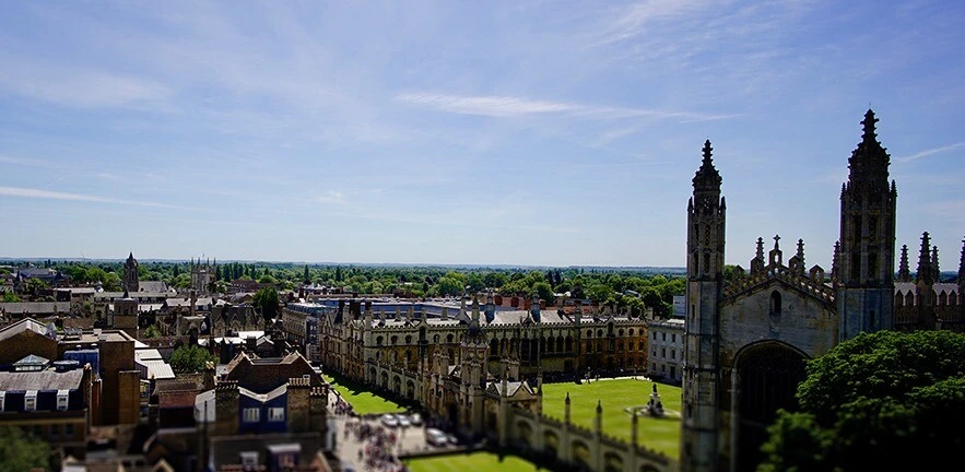 Horizon view of the city of Cambridge.